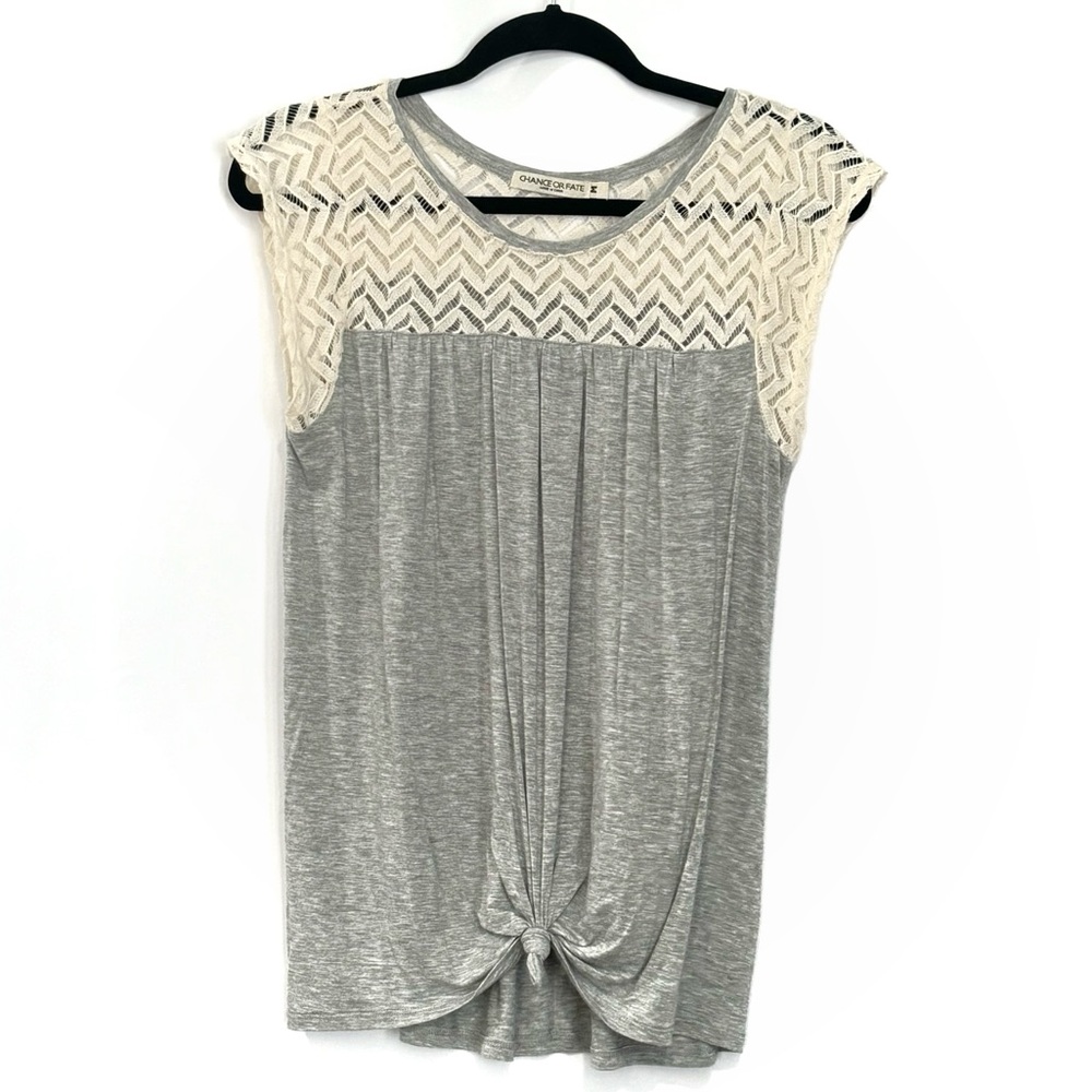 Chance Or Fate Top Junior Womens Medium Sleeveless Gray Summer Shirt with Lace